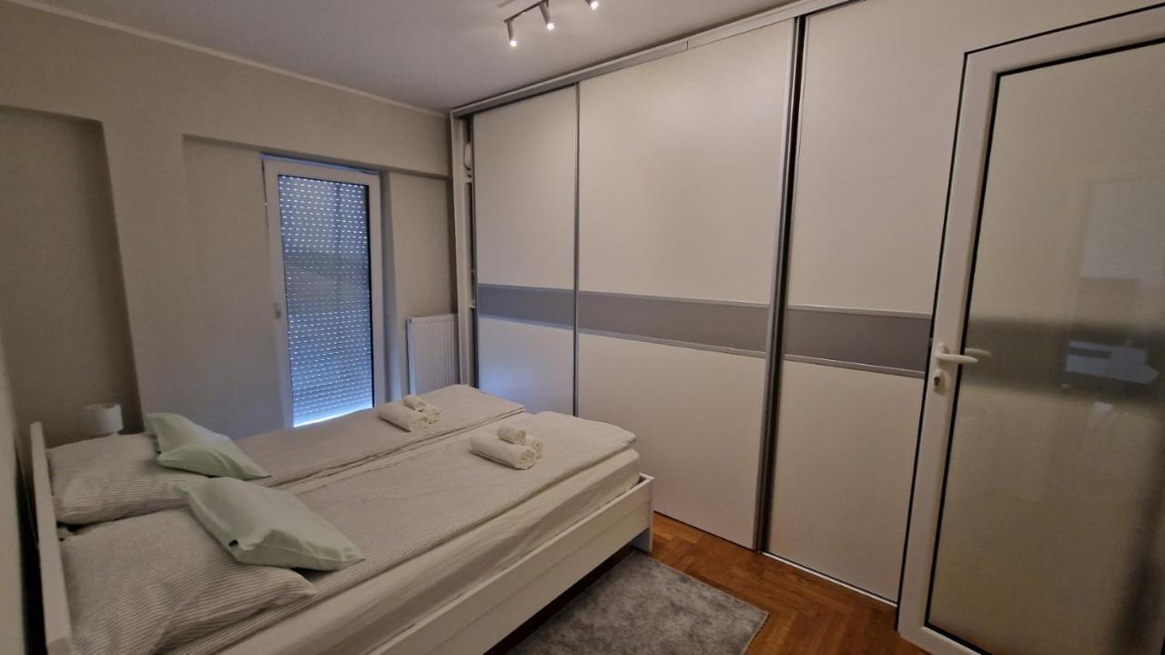 Lux Apartman Ava Kikinda Екстериор снимка