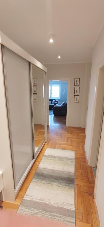 Lux Apartman Ava Kikinda Екстериор снимка